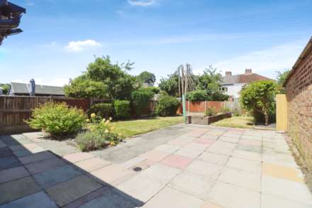 Tudor Avenue, Bebington, Image 19