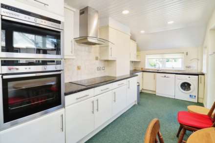Tudor Avenue, Bebington, Image 3