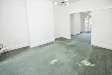 Tudor Avenue, Bebington, Image 6