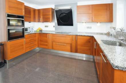 Broomleigh Close, Higher Bebington, Image 4