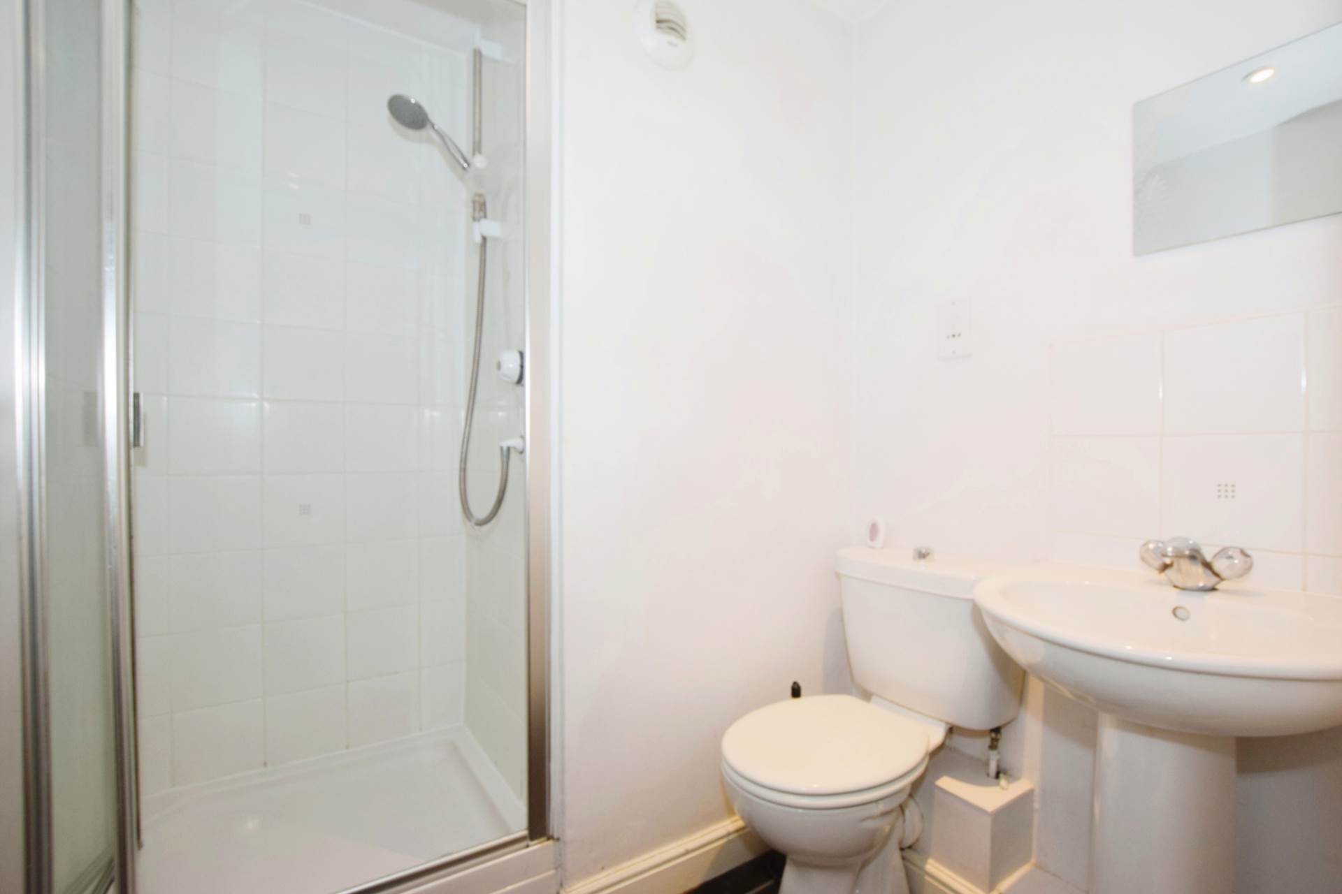 Bethany Court, Spital, Image 11