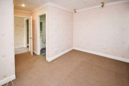 Glendale Grove, Spital, Image 19