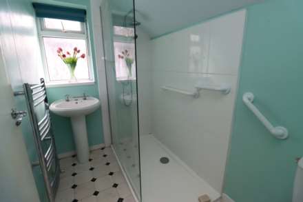 Hillary Road, Eastham, Image 12