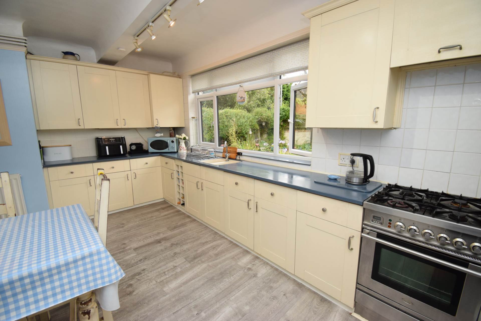 Upton Road, Noctorum, Image 12