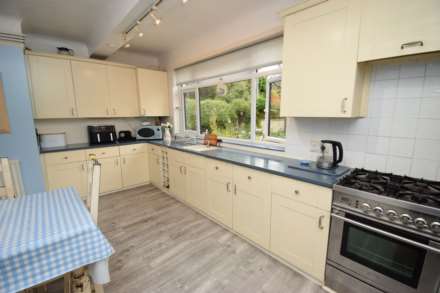 Upton Road, Noctorum, Image 12