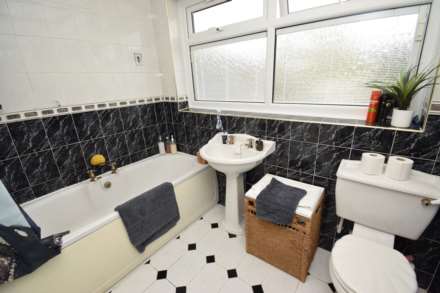 Upton Road, Noctorum, Image 21