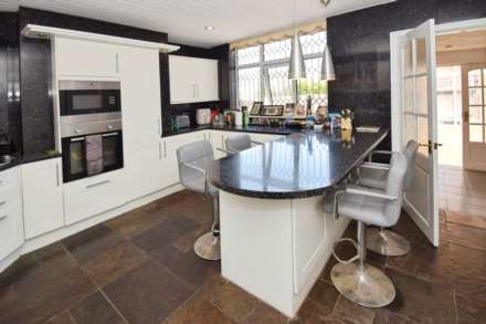 Gayton Avenue, Higher Bebington, Image 3