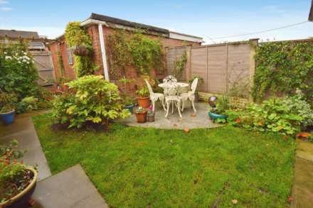 Finstall Road, Spital, Image 25