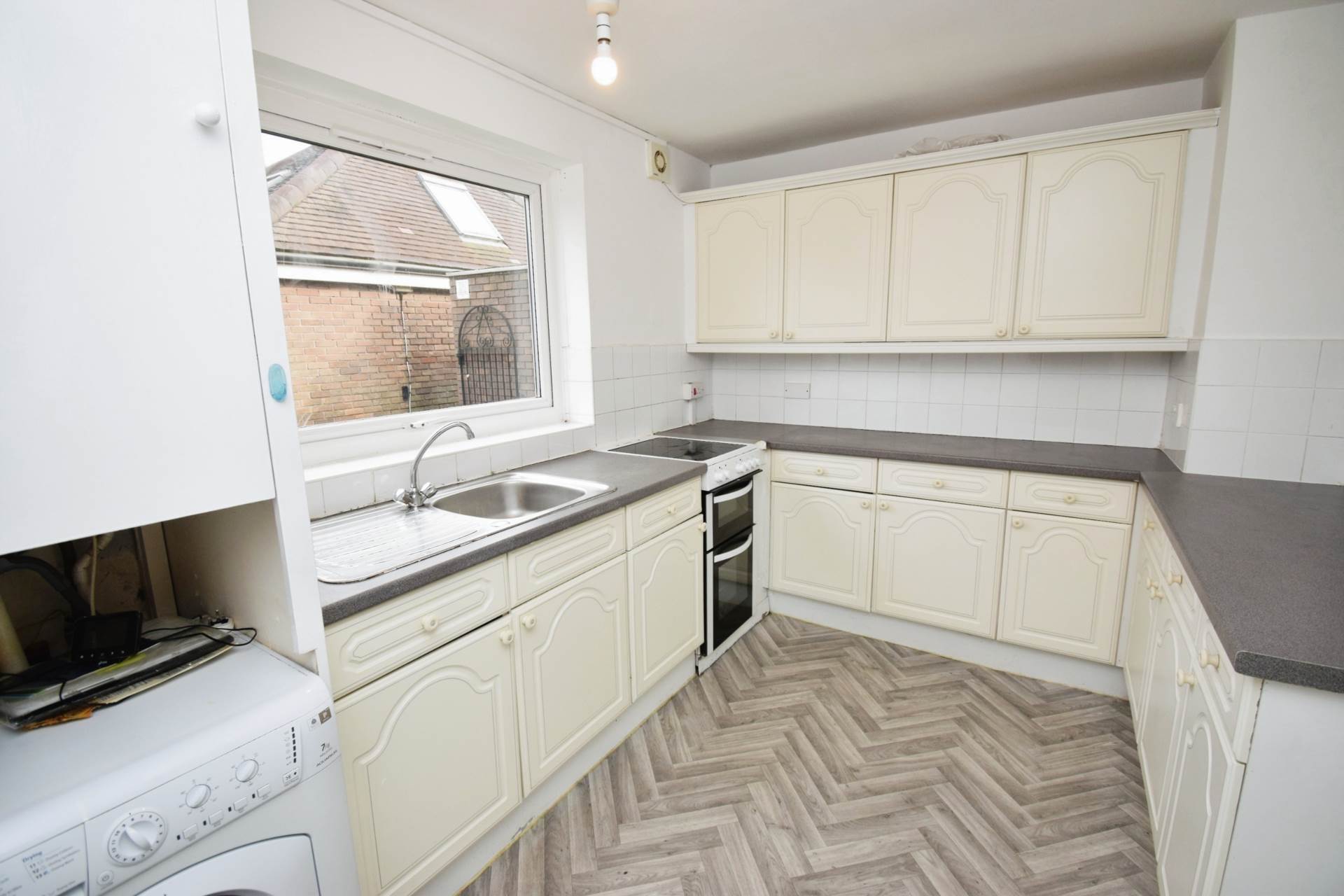 Lancelyn Court, Spital, Image 3