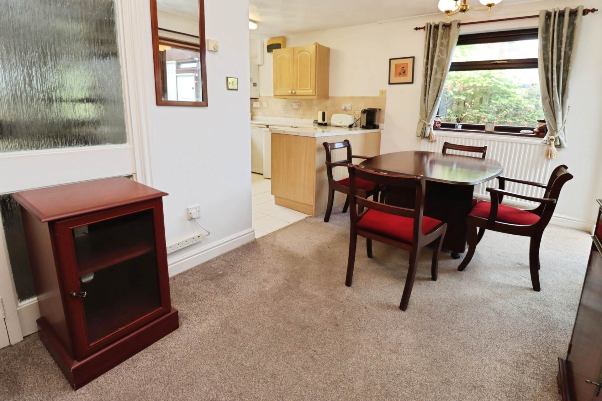 Glendale Grove, Spital, Image 6