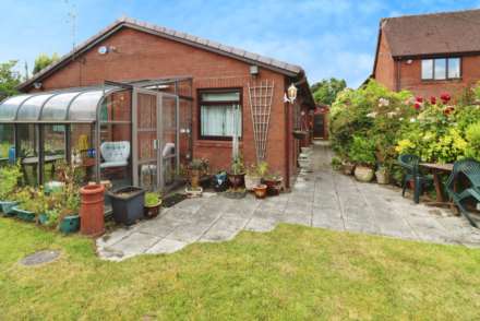 Glendale Grove, Spital, Image 23