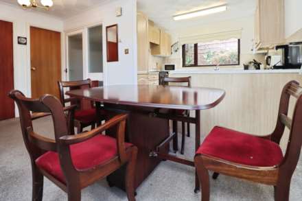 Glendale Grove, Spital, Image 3