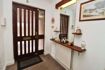 Glendale Grove, Spital, Image 5