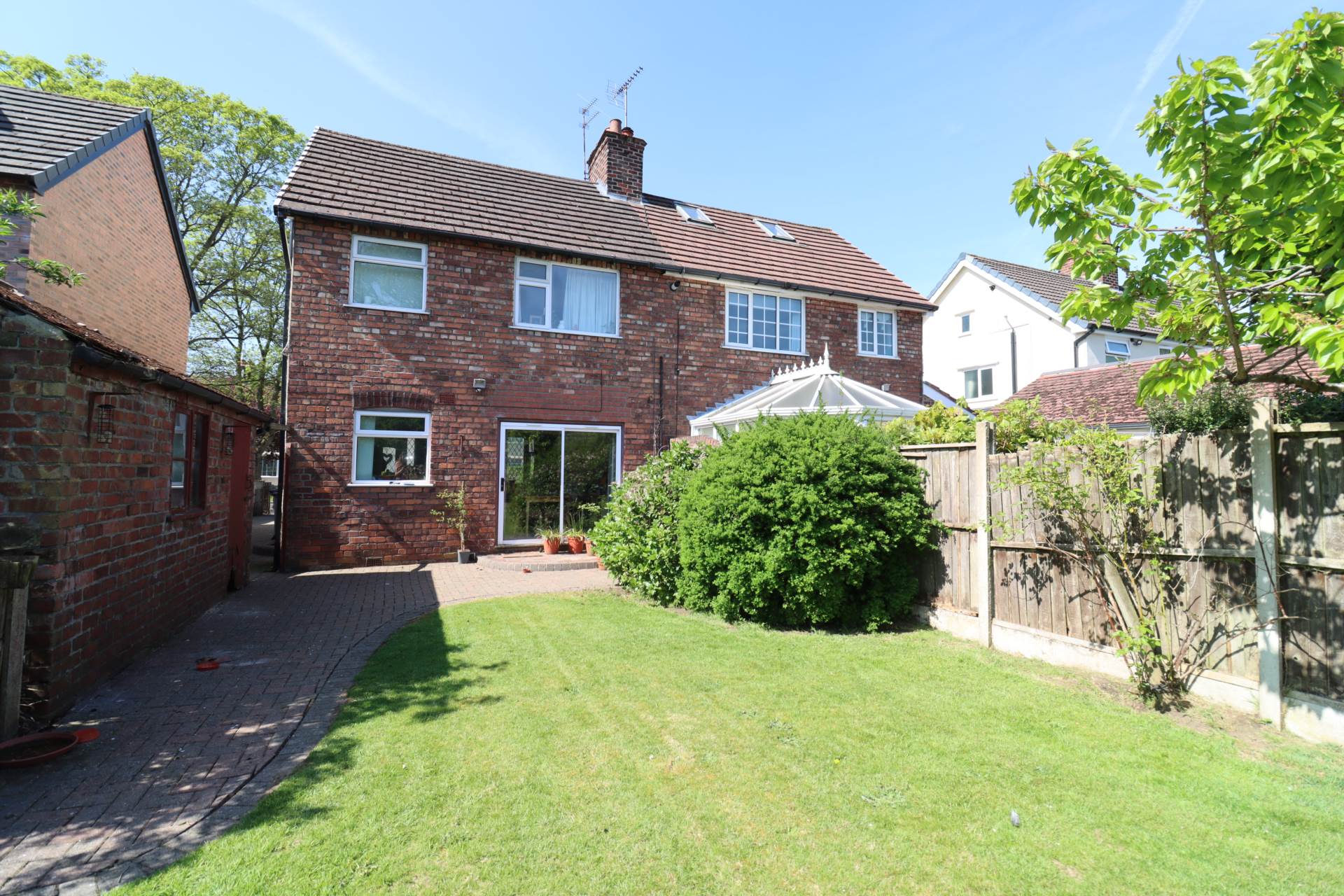 Raeburn Avenue, Bromborough, Image 12