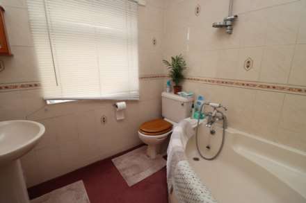 Raeburn Avenue, Bromborough, Image 11