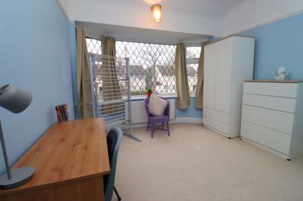 Raeburn Avenue, Bromborough, Image 3