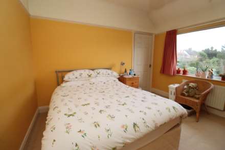 Raeburn Avenue, Bromborough, Image 6