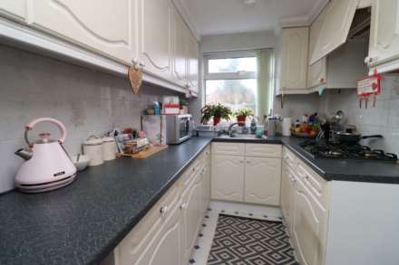 Raeburn Avenue, Bromborough, Image 9