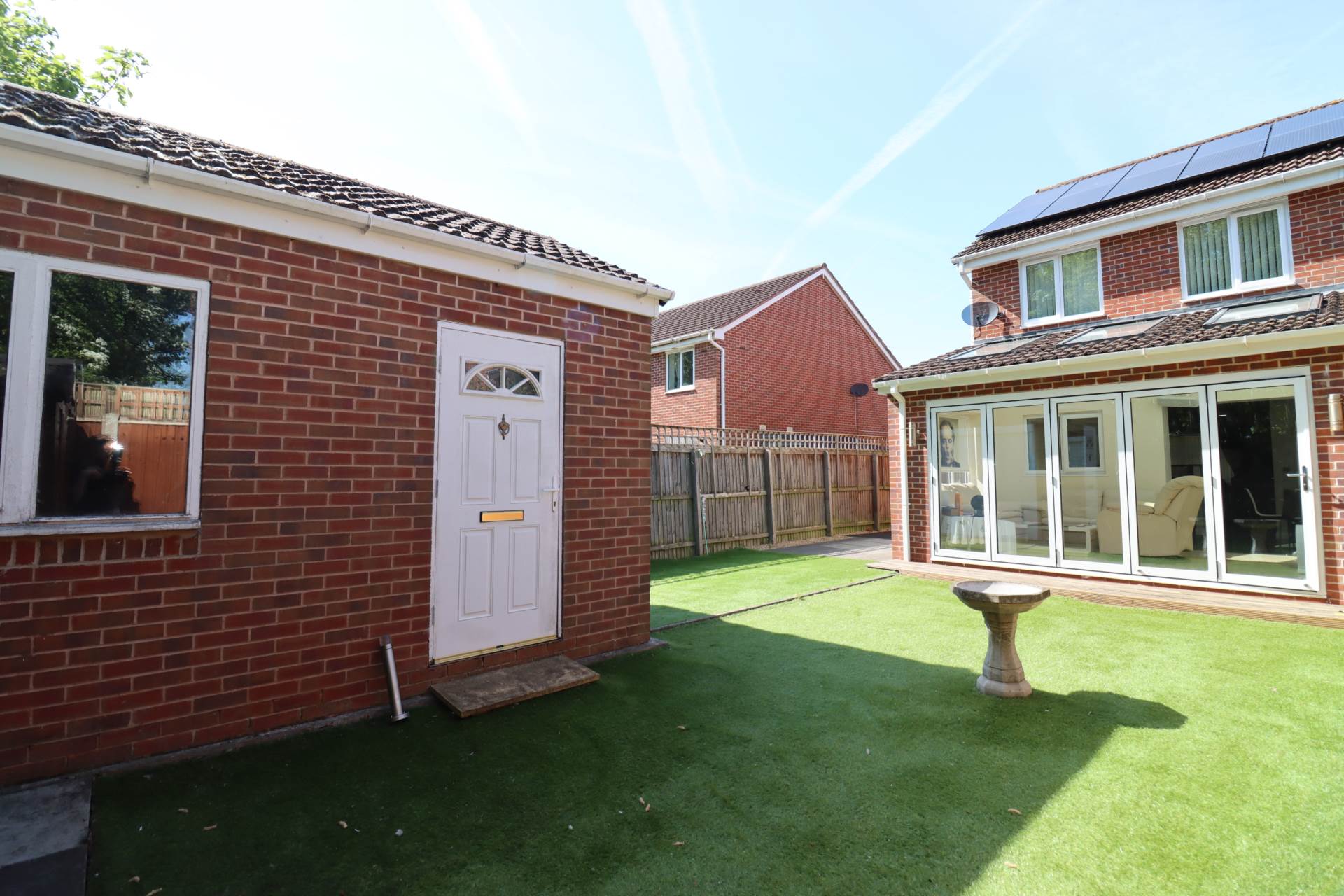 Terminus Road, Bormborough, Image 33