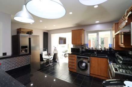 Terminus Road, Bormborough, Image 17