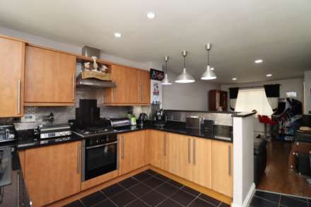 Terminus Road, Bormborough, Image 5