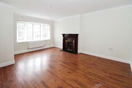 Portia Avenue, Bebington, Image 3