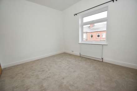 Oakleigh Grove, Bebington, Image 12