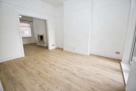 Oakleigh Grove, Bebington, Image 7
