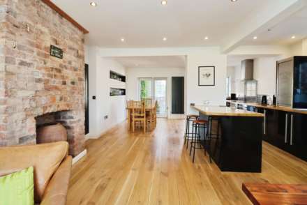 Woodland View, Childer Thornton, Image 16