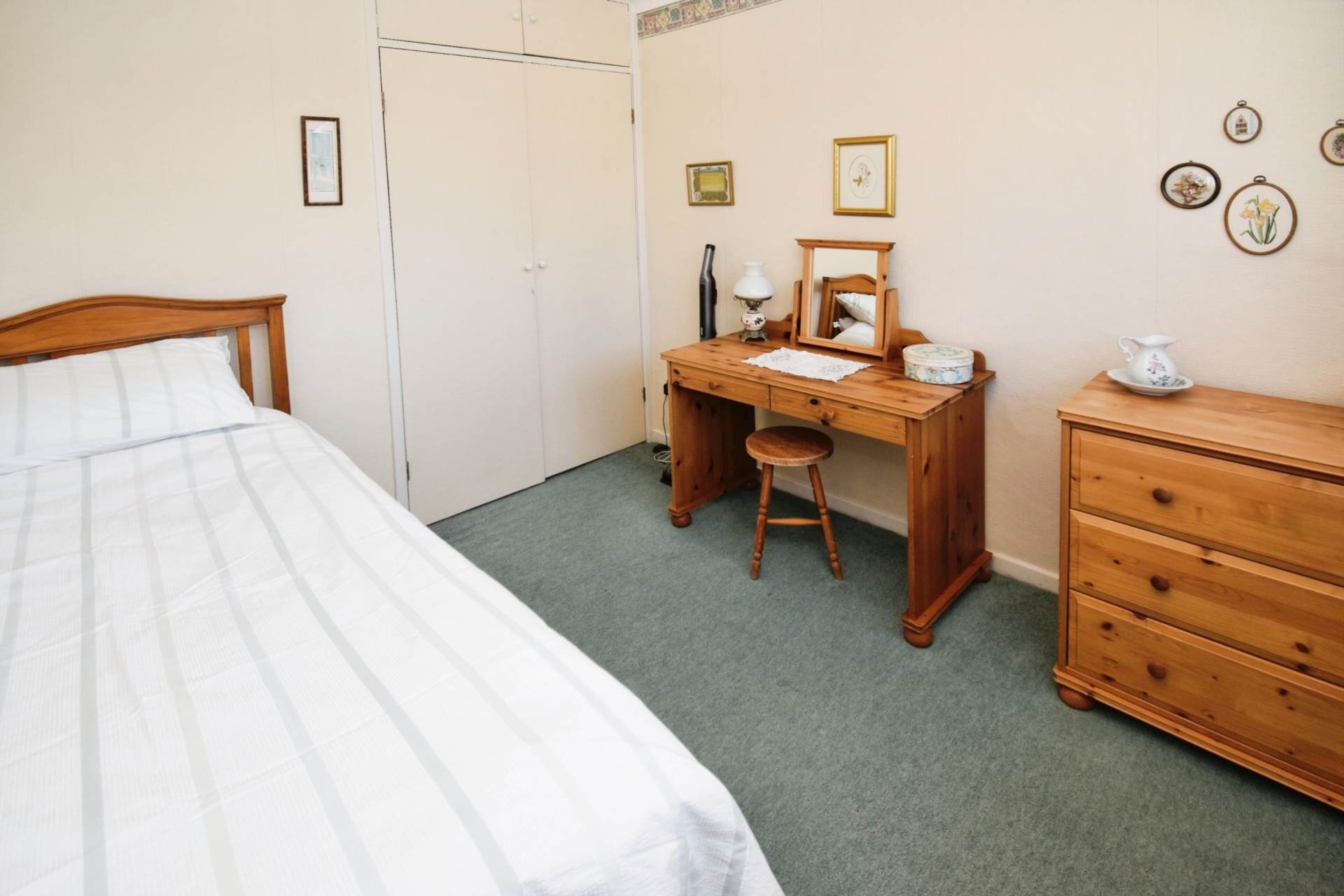 The Spinney, Spital, Image 20