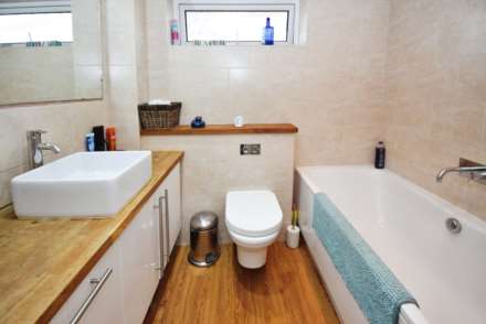 Woodkind Hey, Spital, Image 16