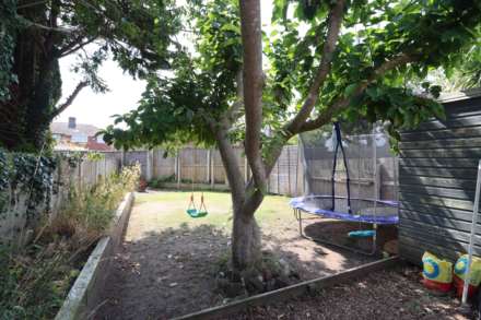 Ringways, Bromborough, Image 17