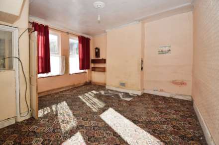 Caerwys Grove, Tranmere, Image 6