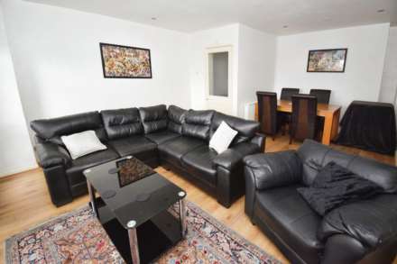 Lancelyn Court, Spital, Image 2
