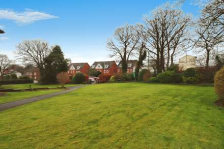 Victoria Gardens, Oxton, Image 4