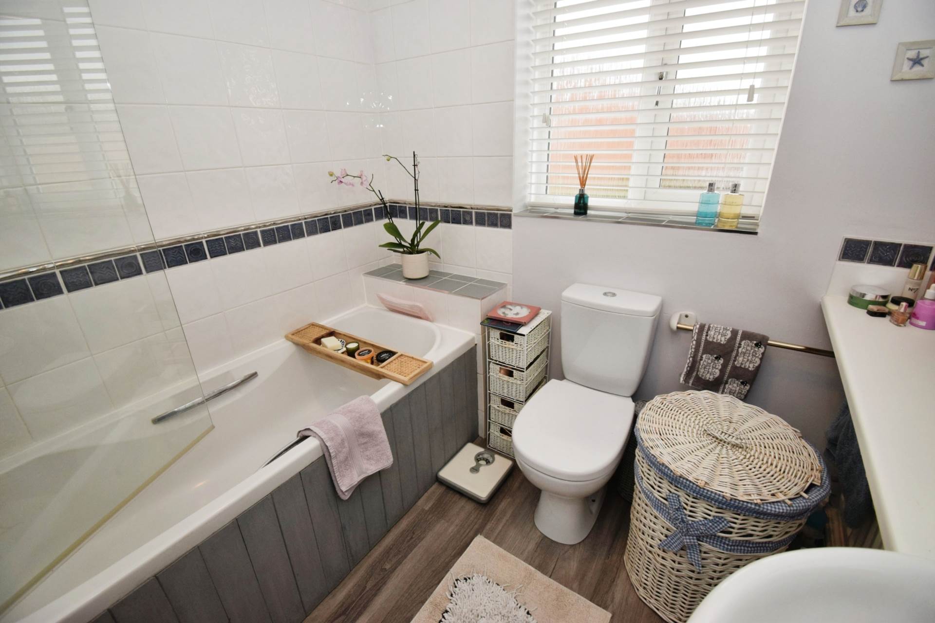 Cheltenham Crescent, Moreton, Image 23
