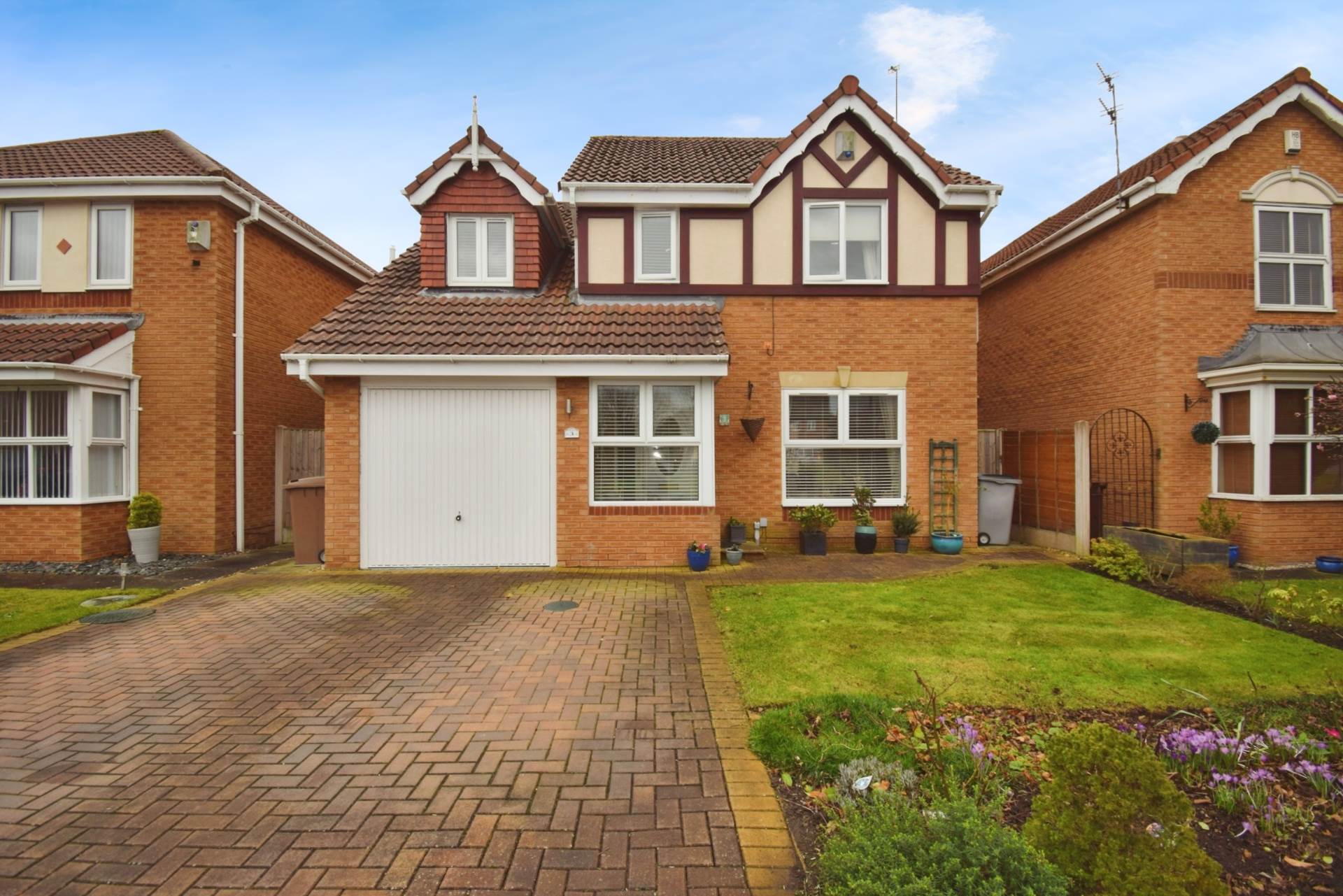 Cheltenham Crescent, Moreton, Image 29