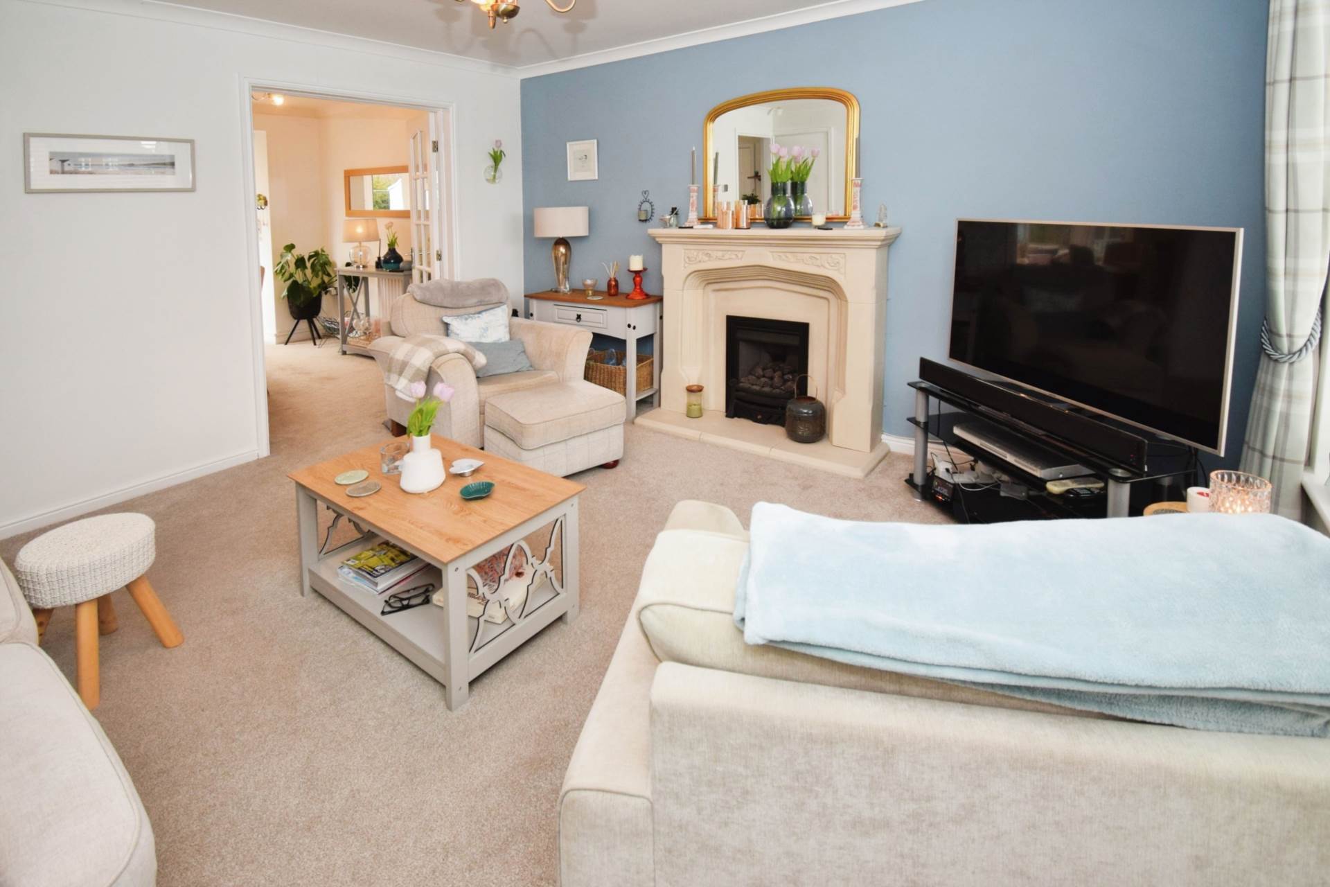 Cheltenham Crescent, Moreton, Image 5