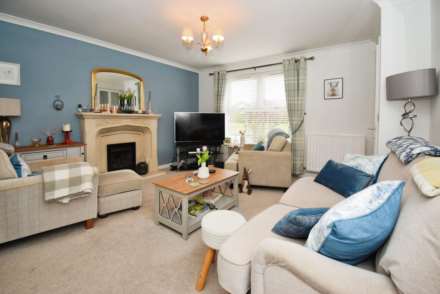 Cheltenham Crescent, Moreton, Image 2