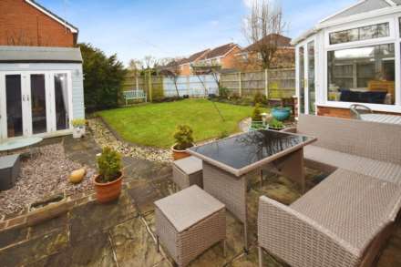 Cheltenham Crescent, Moreton, Image 26
