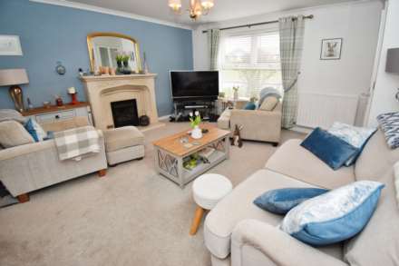 Cheltenham Crescent, Moreton, Image 6