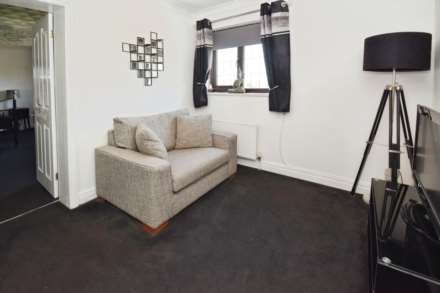 Poulton Green Close, Spital, Image 10
