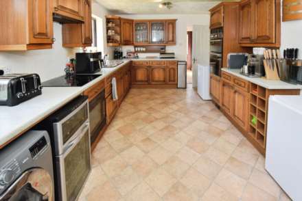 Poulton Green Close, Spital, Image 16