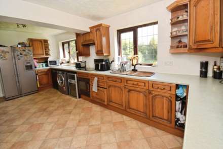Poulton Green Close, Spital, Image 17