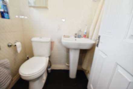 Poulton Green Close, Spital, Image 22