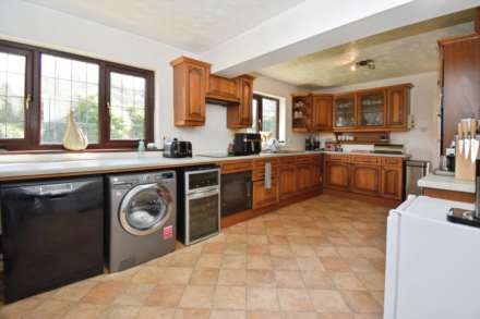 Poulton Green Close, Spital, Image 4