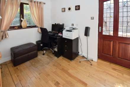 Poulton Green Close, Spital, Image 7