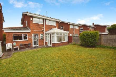 Bradden Close, Spital, Image 2