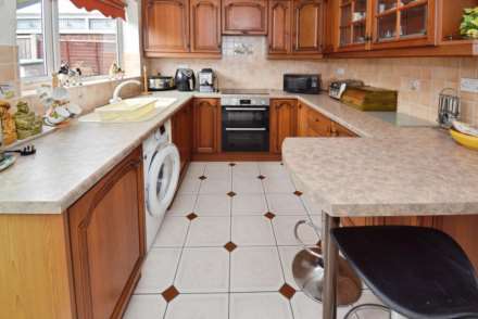 Bradden Close, Spital, Image 4