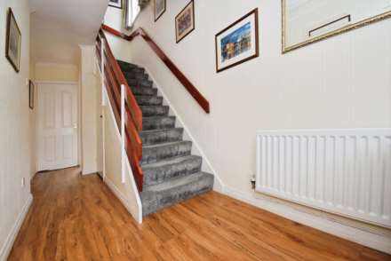 Bradden Close, Spital, Image 5